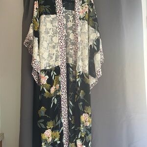 Sheer Lace Trim Floral Kimono Robe - Black/Green Floral